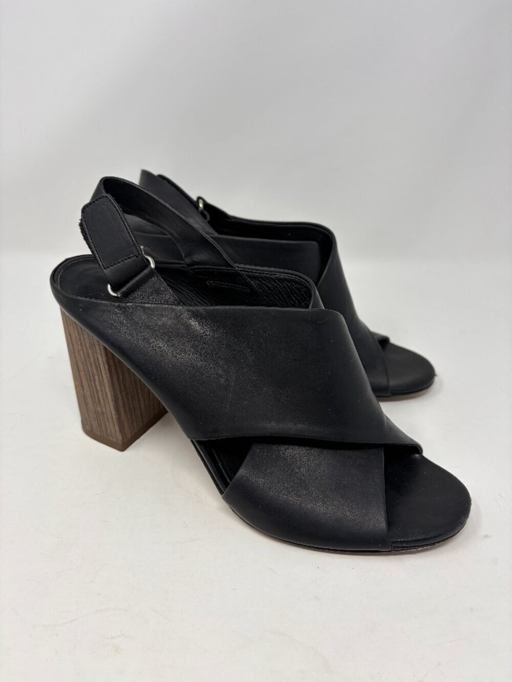 Vince heeled sandals black leather 7M 37 Italy slingback ankle crisscross